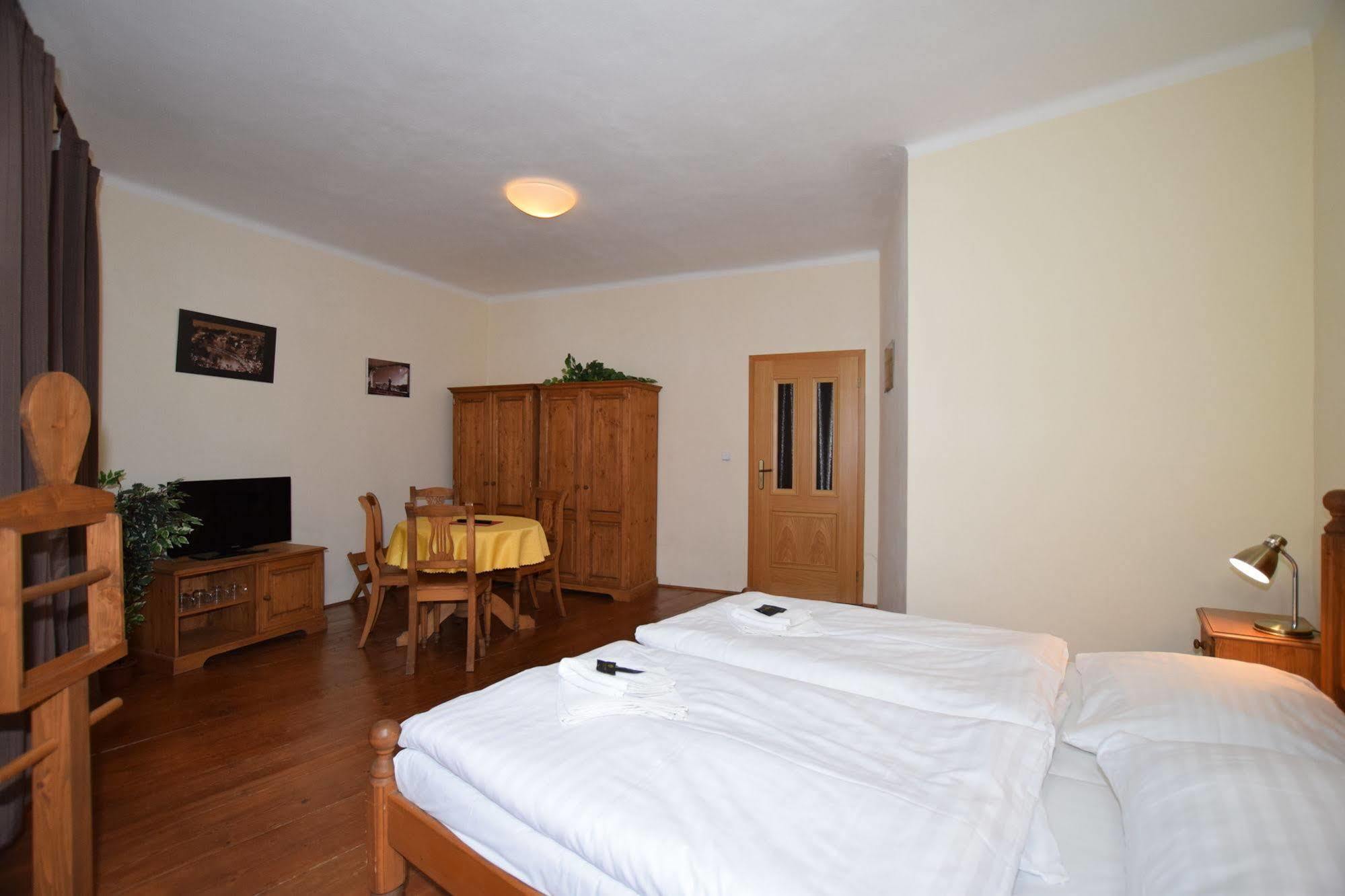Pension Zamecka Apartma - Castle Apartments Český Krumlov Exteriör bild